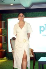 Kareena Kapoor at the press conference promoting Pluckk India leading foodtech D2C Company on 9th August 2023 (3)_64d52a0f420e0.jpeg