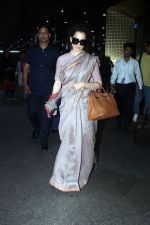 Kangana Ranaut dressed in a saree spotted at airport arrival on 10th August 2023 (4)_64d61cf2c17ca.JPG