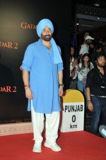 Sunny Deol at the Grand Premiere of Film Gadar 2 on 11th August 2023 (67)_64d7aa87491ba.JPG
