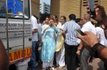 Ankita Lokhande at Shashikant Lokhande Funeral on 13th August 2023 (35)_64d8c8411e48b.JPG