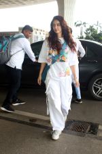Disha Patani spotted at airport departure on 15th August 2023 (8)_64db568351a05.JPG
