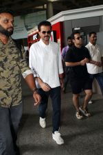 Anil Kapoor Spotted At Airport Arrival on 16th August 2023 (26)_64dc7ac6619aa.JPG