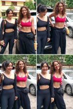 Neha Sharma and Aisha Sharma Spotted Outside Gym in Bandra on 10th August 2023 (2)_64dc567ff0e85.jpg