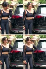 Neha Sharma and Aisha Sharma Spotted Outside Gym in Bandra on 10th August 2023 (8)_64dc5682cfbfb.jpg