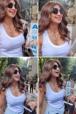 Shilpa Shetty Snapped Post Salon Session At Kromakay Juhu on 16th August 2023 (3)_64dcc7ade9dc5.jpg
