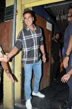 Akshay Kumar at a dinner in Chin Chin Chu in Juhu on 16th August 2023 (23)_64dda67a292fe.JPG