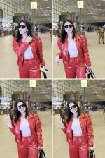 Sunny Leone Spotted At Airport Departure on 17th August 2023 (3)_64df01d7a096d.jpg