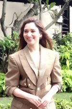 Tamannaah Bhatia spotted at Taj lands End Bandra on 18th August 2023 (10)_64df4f9e8534e.jpg