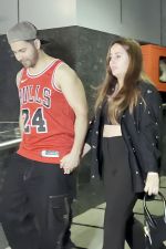 Varun Dhawan and Natasha Dalal Spotted At Hakkasan Bandra on 17th August 2023 (6)_64defea6c0bcc.jpg