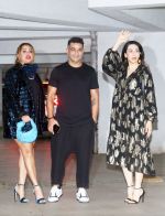 Amrita Arora, Karisma Kapoor, Shakeel Ladak attends Ritesh Sidhwani Party at his Residence in Bandra on 18th August 2023 (2)_64e0557b6309d.jpeg