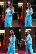 Sophie Choudry Spotted Outside Her House In Bandra on 19th August 2023 (5)_64e0a324951e0.jpg