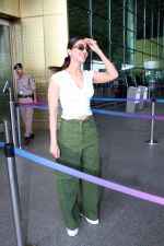 Vaani Kapoor Spotted at Airport Departure on 19th August 2023 (19)_64e070f8cd08e.JPG