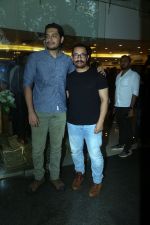 Aamir Khan, Junaid Khan at the Book Launch of ONE The Story of the Ultimate Myth by Mansoor Khan on 21st August 2023 (6)_64e38f6aa4e62.jpeg