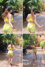 Malaika Arora Spotted At Yoga Class In Bandra on 21st August 2023 (5)_64e365ffd5478.jpg