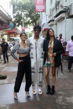 Aadhya Anand, Babil Khan, Medha Rana Pose to promote film Friday Night Plan at Radio Station Lower Parel on 23rd August 2023 (7)_64e61c12813dd.jpeg
