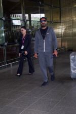 Ajay Devgn Spotted At Airport Arrival on 26th August 2023 (33)_64ea0c2388de0.jpg