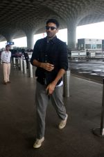 Aditya Roy Kapur Spotted At Airport Departure on 27th August 2023 (13)_64eaf8eb7060e.JPG