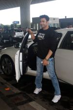 Pearl V Puri Spotted At Airport Departure on 27th August 2023 (1)_64eb572b404ab.JPG