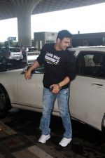 Pearl V Puri Spotted At Airport Departure on 27th August 2023 (2)_64eb57337a680.JPG