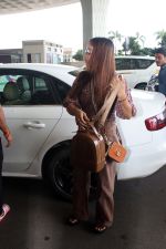 Manisha Rani spotted at airport departure on 31st August 2023 (9)_64f0355e8b195.JPG