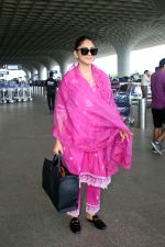 Mrunal Thakur Spotted At Airport Departure on 31st August 2023 (11)_64f03e6e1f70d.JPG