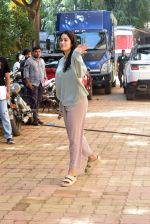 Janhvi Kapoor Spotted at On Location Shoot In Grant Road on 5th Sept 2023 (16)_64f6db1022611.JPG