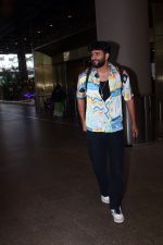 Abhishek Malhan Spotted At Airport on 7th Sept 2023 (1)_64fad8cde2366.JPG