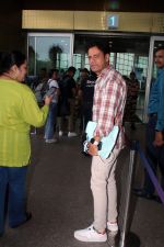 Manoj Bajpayee Spotted At Airport Departure on 7th Sept 2023 (7)_64fad6bce8db3.JPG