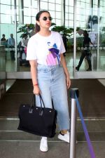 Parineeti Chopra Spotted At Airport Departure on 8th Sept 2023 (6)_64faf98f69701.jpg