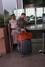 Shiv Thackeray Spotted At Airport Departure on 9th Sept 2023 (18)_64fef56a9aecb.JPG