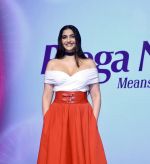 Sonam Kapoor at Pregnancy Care Solution Range Launch Pregaforyou on 11th Sept 2023 (19)_64ff007e7dad9.jpeg