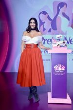 Sonam Kapoor at Pregnancy Care Solution Range Launch Pregaforyou on 11th Sept 2023 (27)_64ff009428fb0.jpeg