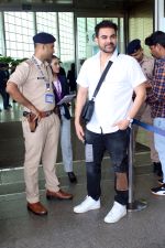 Arbaaz Khan Spotted At Airport Departure on 13th Sept 2023 (8)_6502f0692b01f.JPG