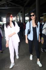 Raashi Khanna and Manushi Chhillar spotted at the airport on 13th Sept 2023 (8)_6502eaf254afb.JPG