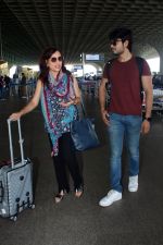 Kishori Shahane, Bobby Vij Spotted At Airport Departure on 13th Sept 2023 (11)_6504367534ac5.JPG