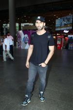 Laksh Lalwani Spotted At Airport on 15th Sept 2023 (8)_65046a710f16c.JPG