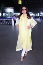 Juhi Chawla Spotted At Airport Departure on 16th Sept 2023 (12)_6505919023d41.JPG