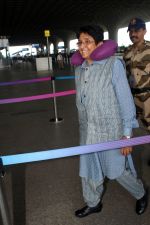 Kiran Bedi Spotted At Airport Departure on 16th Sept 2023 (8)_6506de765a9ea.JPG