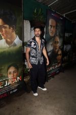 Varun Dhawan attends Jaane Jaan Screening on 18th Sept 2023 (56)_65094e6cb0989.jpeg