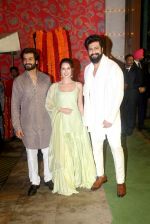 Isabelle Kaif, Sunny Kaushal, Vicky Kaushal at Ambani House Antilia for Ganpati Darshan on 19th Sept 2023 (195)_650ad3b4c8957.jpeg