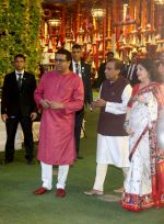 Mukesh Ambani, Raj Thackeray, Sharmila Thackeray at Ambani House Antilia for Ganpati Darshan on 19th Sept 2023 (4)_650ad459459c8.jpeg