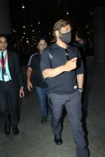 MS Dhoni Spotted At Airport arrival on 20th Sept 2023 (11)_650d5cb077a87.JPG