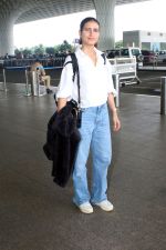 Fatima Sana Shaikh spotted at Airport Departure on 23rd Sept 2023 (7)_650edbf898c4d.jpg