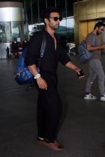 Pulkit Samrat spotted at Airport Departure on 22nd Sept 2023 (11)_650ed5c8254ec.jpg