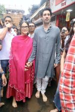 Sunny Leone, Daniel Weber visit Lalbaugcha Raja temple on 22nd Sept 2023 (17)_650ec02002f3d.jpeg