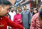 Sunny Leone, Daniel Weber visit Lalbaugcha Raja temple on 22nd Sept 2023 (27)_650ec041c1d76.jpeg