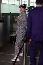 Malaika Arora spotted at Airport Departure on 23rd Sept 2023 (16)_650fe451552b8.jpg