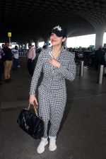 Malaika Arora spotted at Airport Departure on 23rd Sept 2023 (9)_650fe442a7acd.JPG