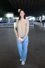 Ananya Panday Spotted At Airport Departure on 4th Oct 2023 (11)_651e95a1b5b1b.JPG
