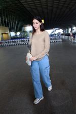 Ananya Panday Spotted At Airport Departure on 4th Oct 2023 (13)_651e95a83342f.JPG